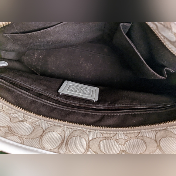 Coach pattern tan purse - Picture 3 of 5